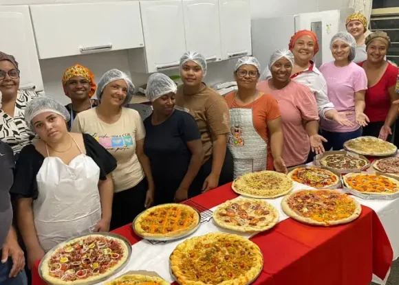 Sebrae-SP forma novos empreendedores na produção de pizzas e salgados em Itaóca | ASN São Paulo