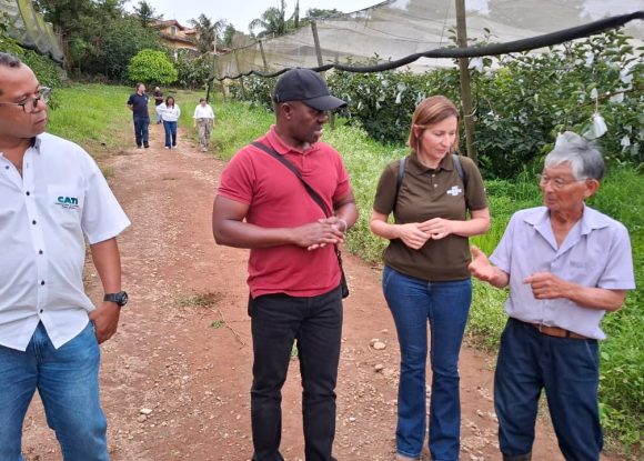 Agronegócio do Alto Tietê é apresentado como referência a comitiva de Moçambique | ASN São Paulo