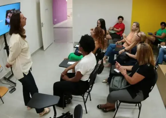 Sebrae-SP inicia capacitação para mulheres da pesca em Santos na produção de salgados congelados | ASN São Paulo
